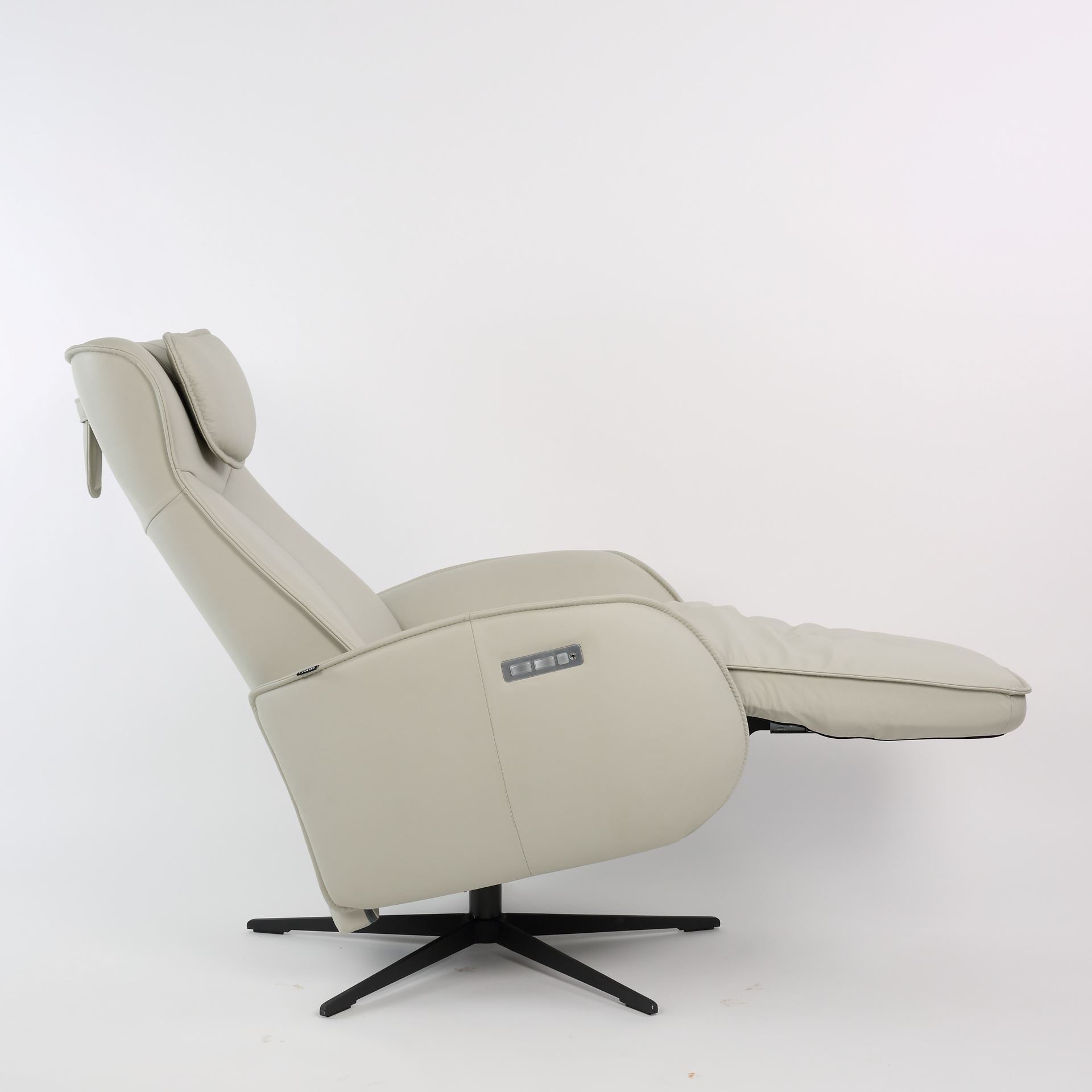 Axel Recliner with Battery | Fjords - Canal Furniture