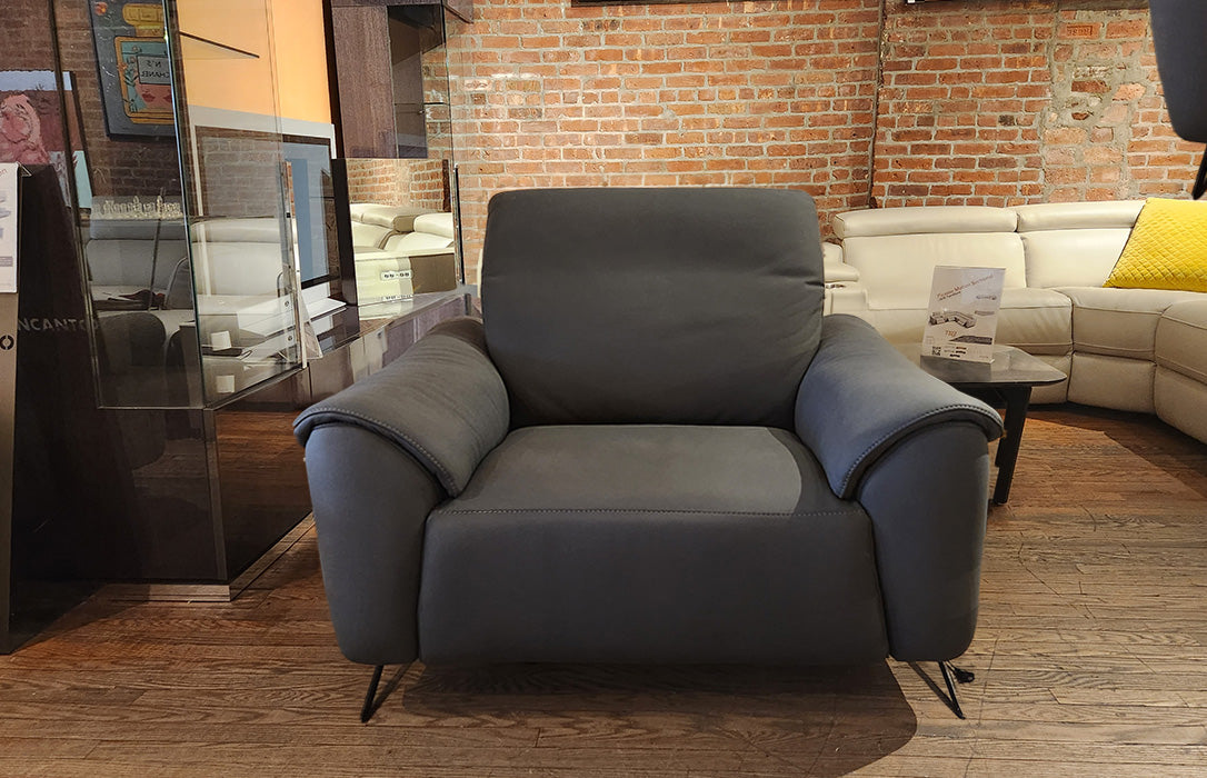 i884 Leather Armchair | Incanto - Canal Furniture