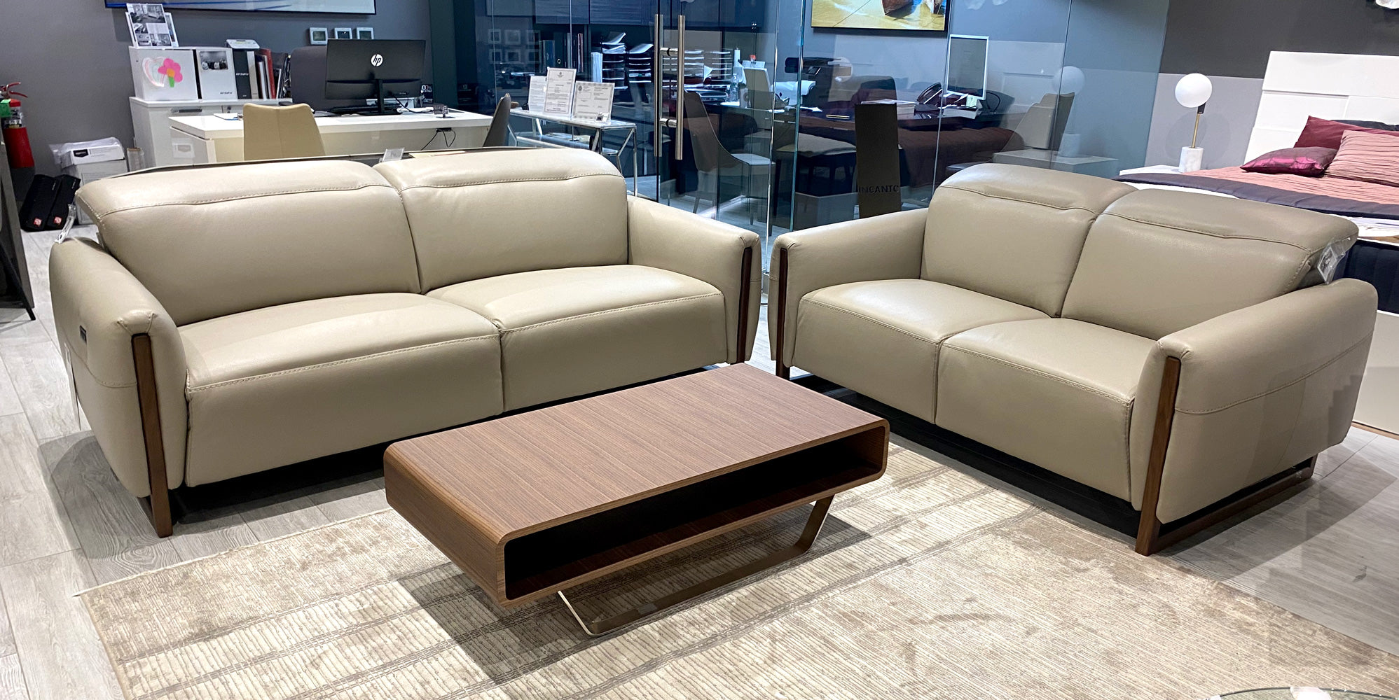 Incanto Italian Attitude Couches & Sofa Incanto I952 Power Reclining Sofa – Italian Leather