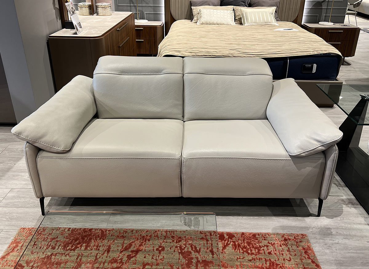 Incanto Italian Attitude Loveseat Brignac i845 Leather Loveseat | Incanto