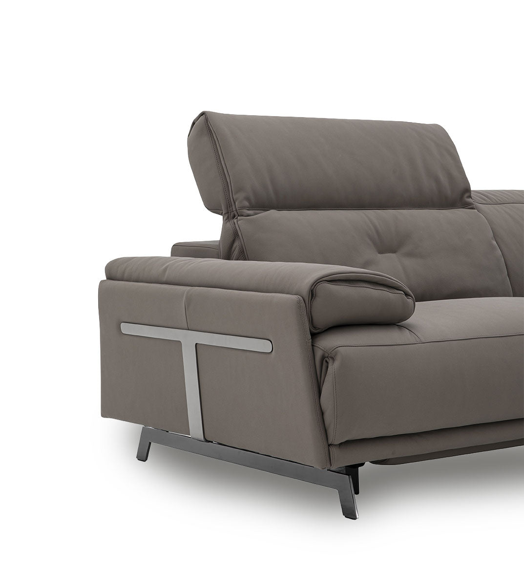 J and M Furniture Couches & Sofa Dolce Vita Leather Power Reclining Sectional in Brownie