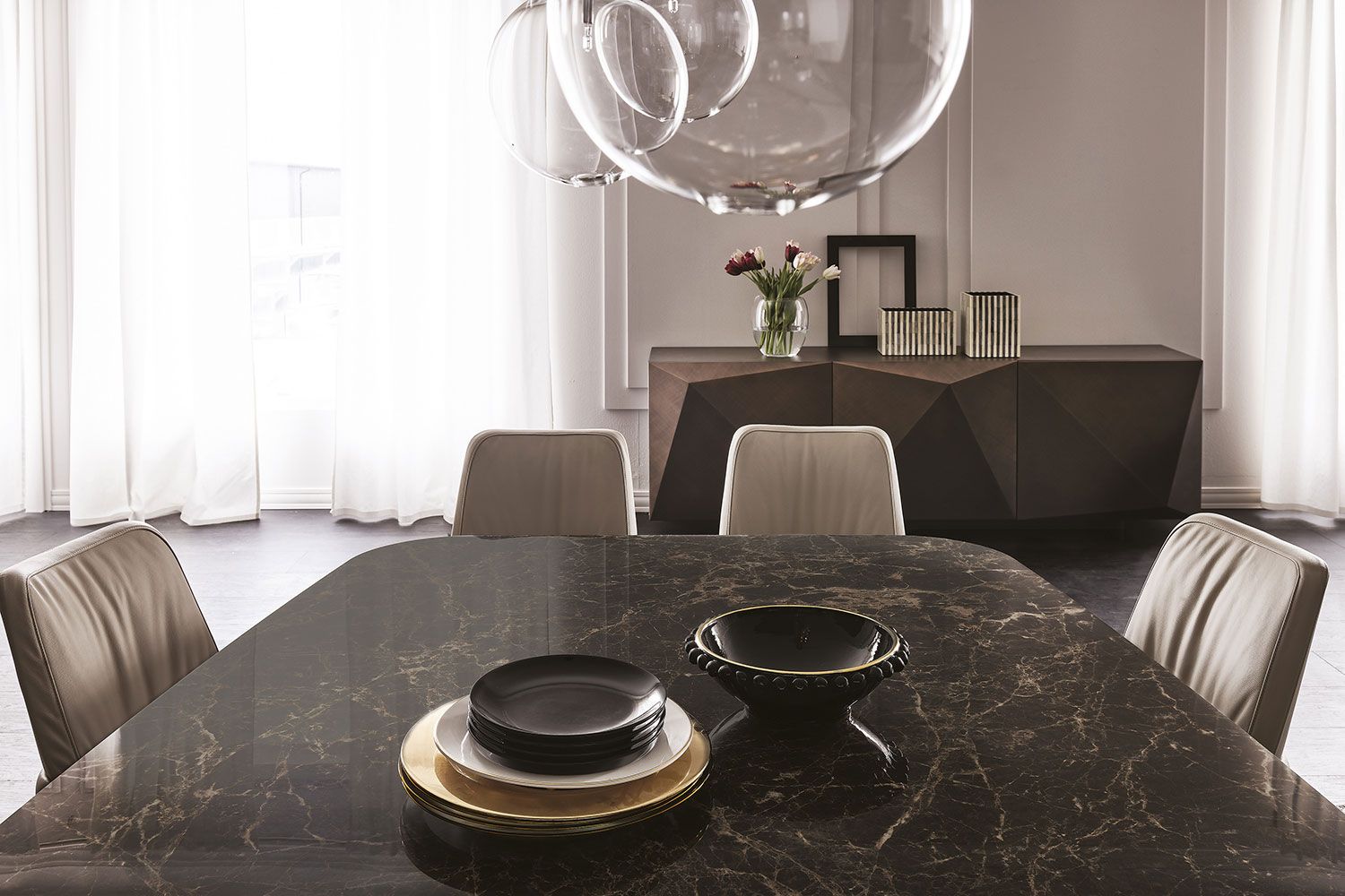 Dragon Keramik Dining Table