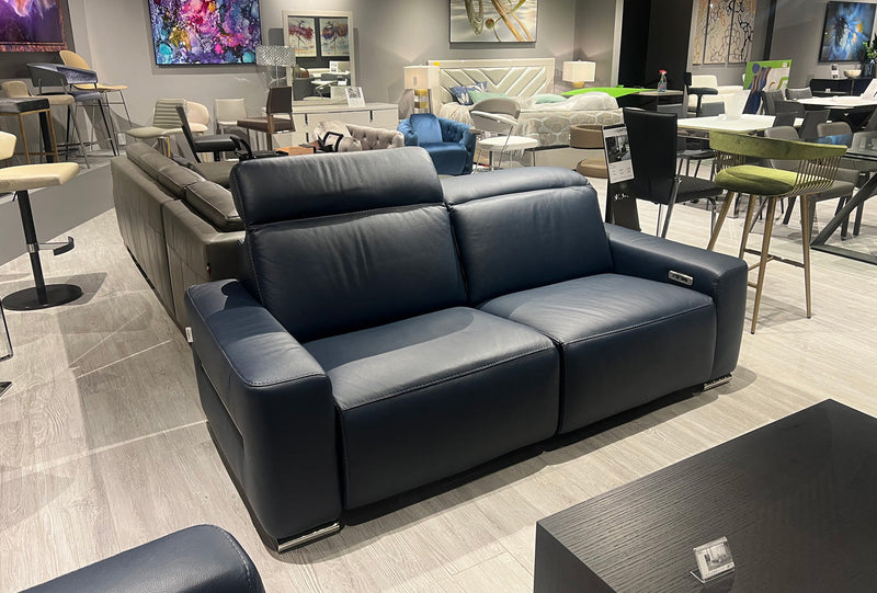 i790 Reclining Leather Sofa in Blue | Incanto