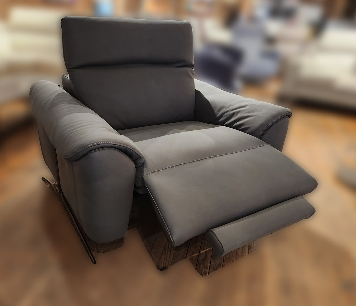 Incanto Italian Attitude Couches & Sofa Dandy i884 Loveseat | Incanto