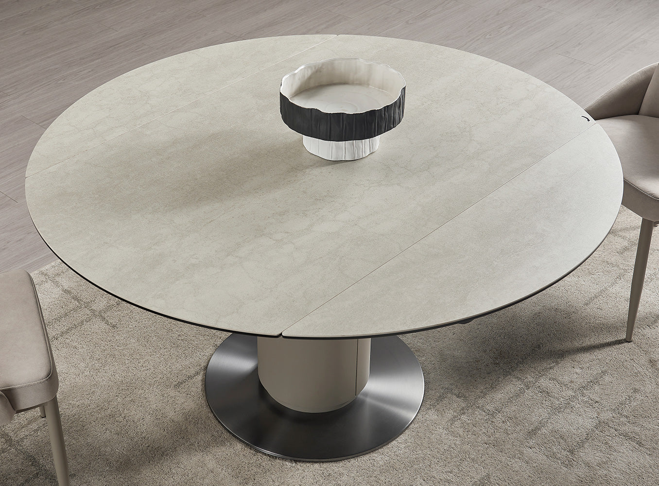 J and M Furniture Dining Sets RH 130 Round Extendable Table | J&M Furniture