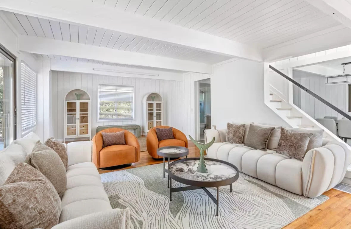 Lennox Fabric Loveseat in Light Grey | J&M Furniture - Canal Furniture