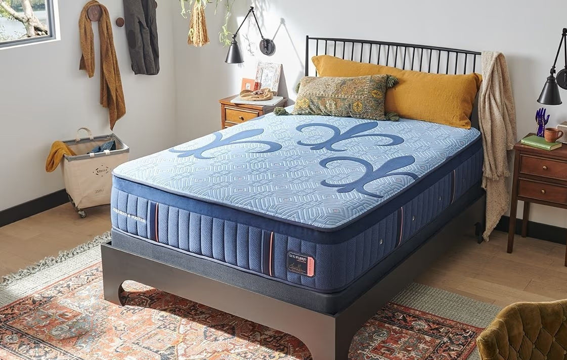 Lux Hybrid Firm | Stearns & Foster - Canal Furniture