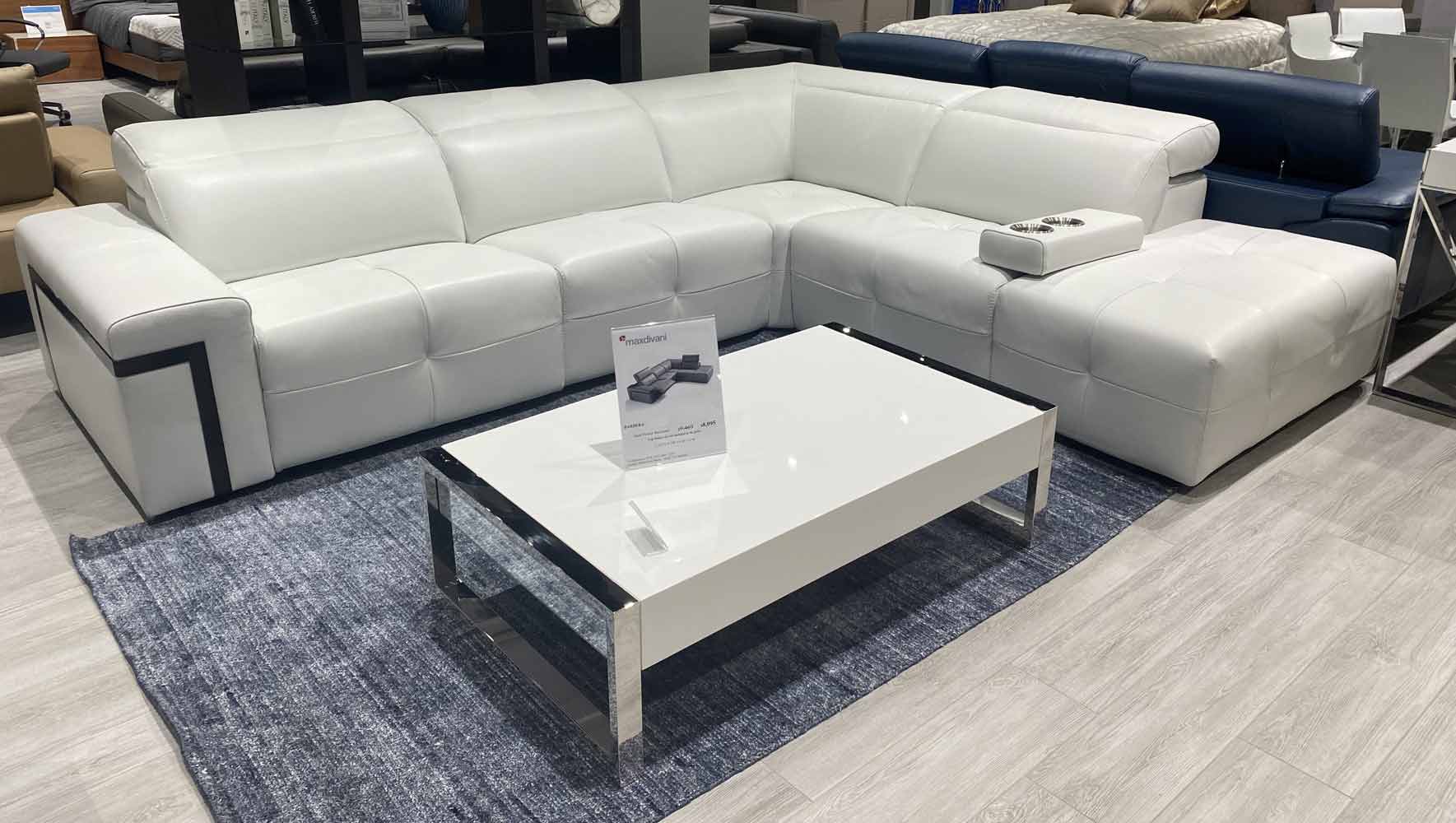 Max Divani | Italian Furniture – ItalMod Furniture